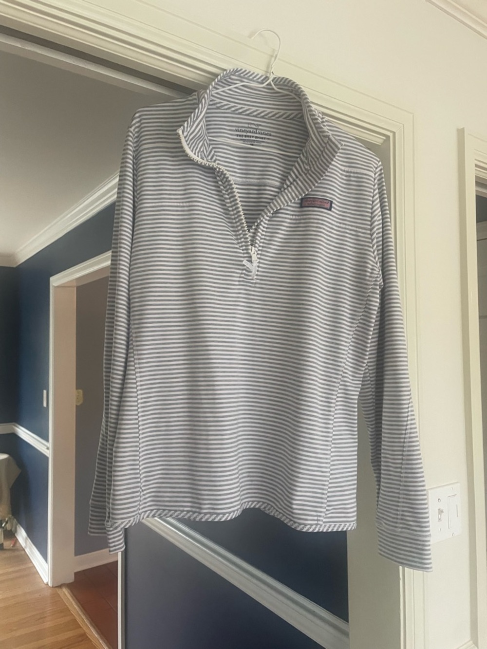 Vineyard Vines Striped Quarter-Zip Pullover - Light Gray & White womens medium
